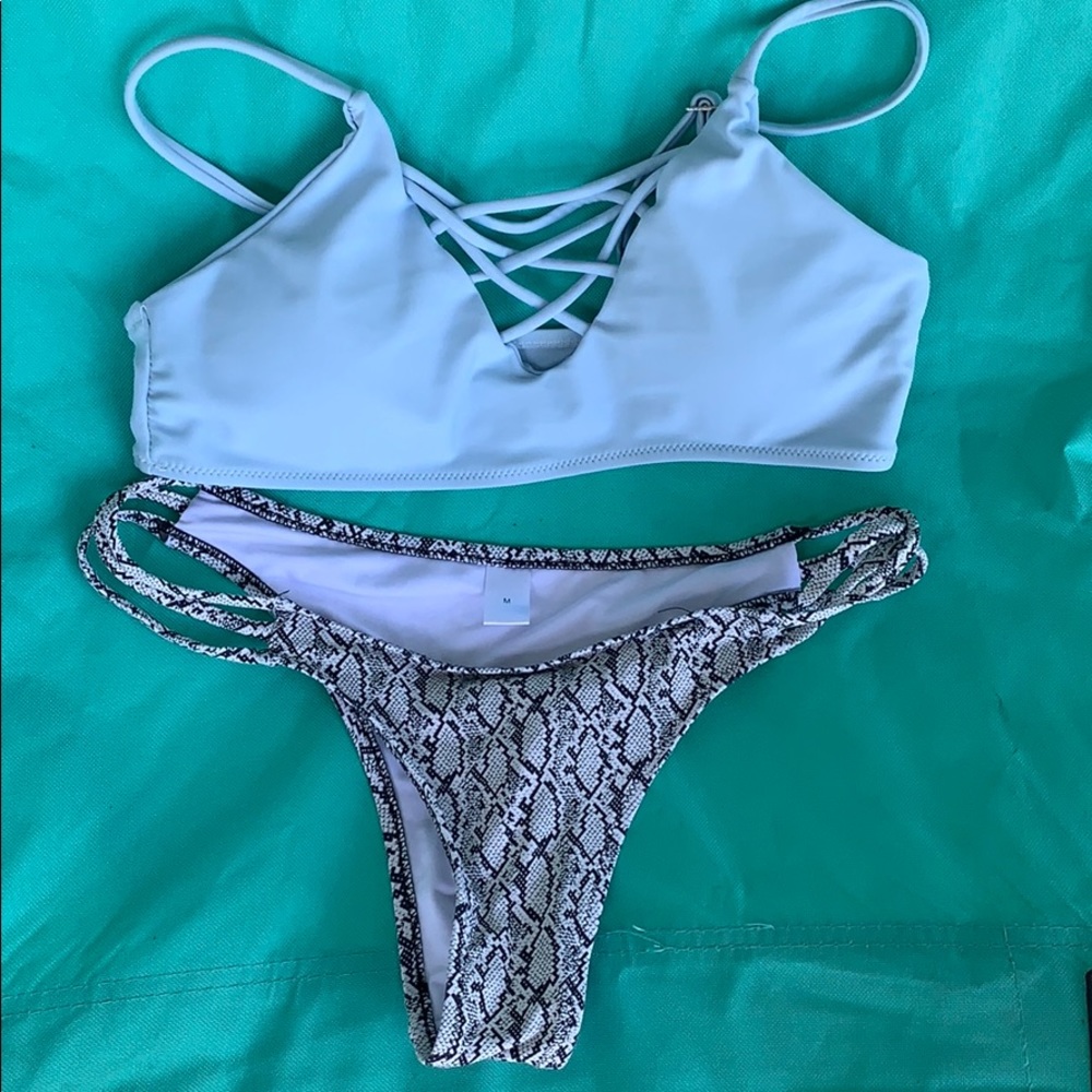 Swim suit